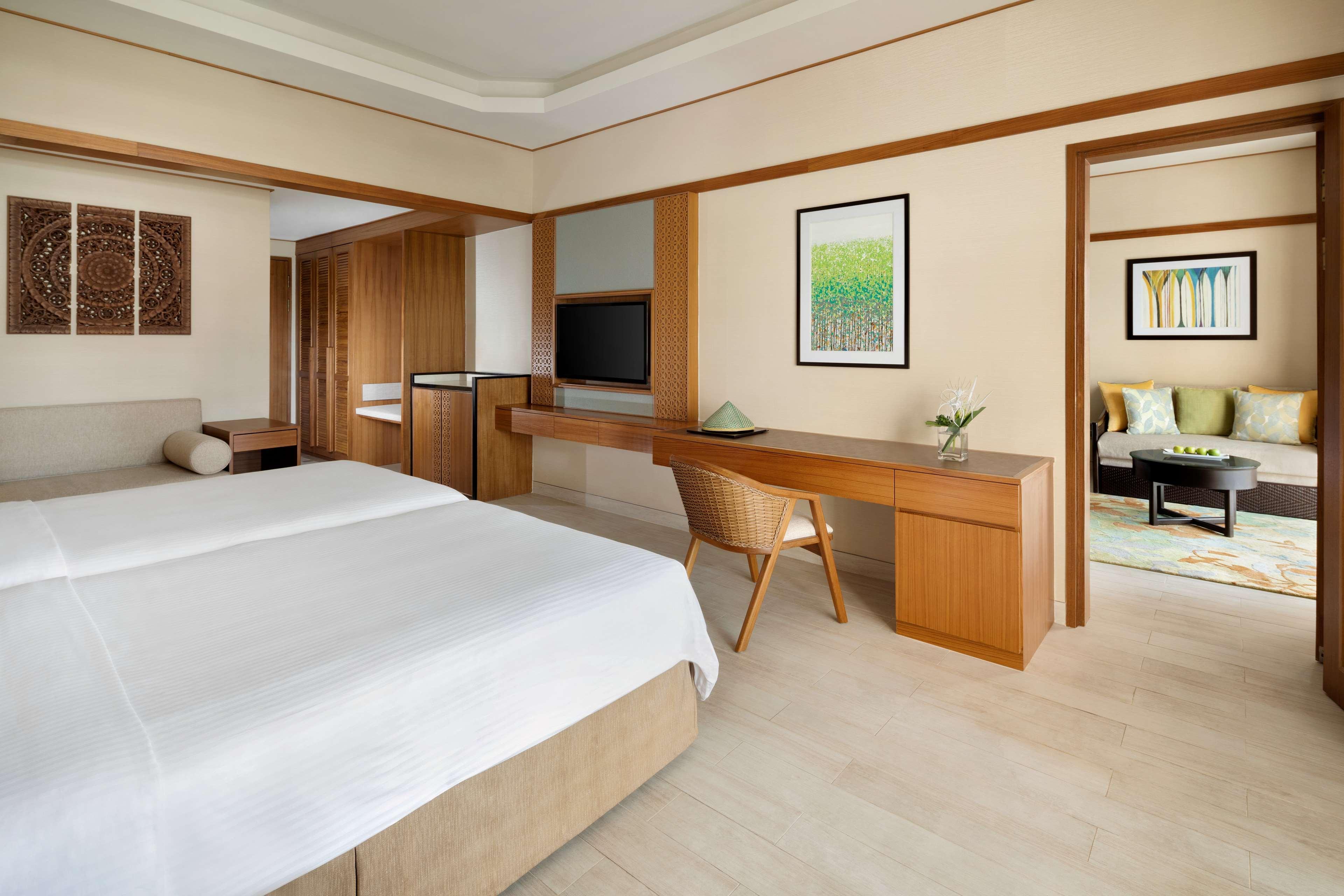 Shangri-La Rasa Sayang, Penang Batu Feringgi Ngoại thất bức ảnh A room at the hotel