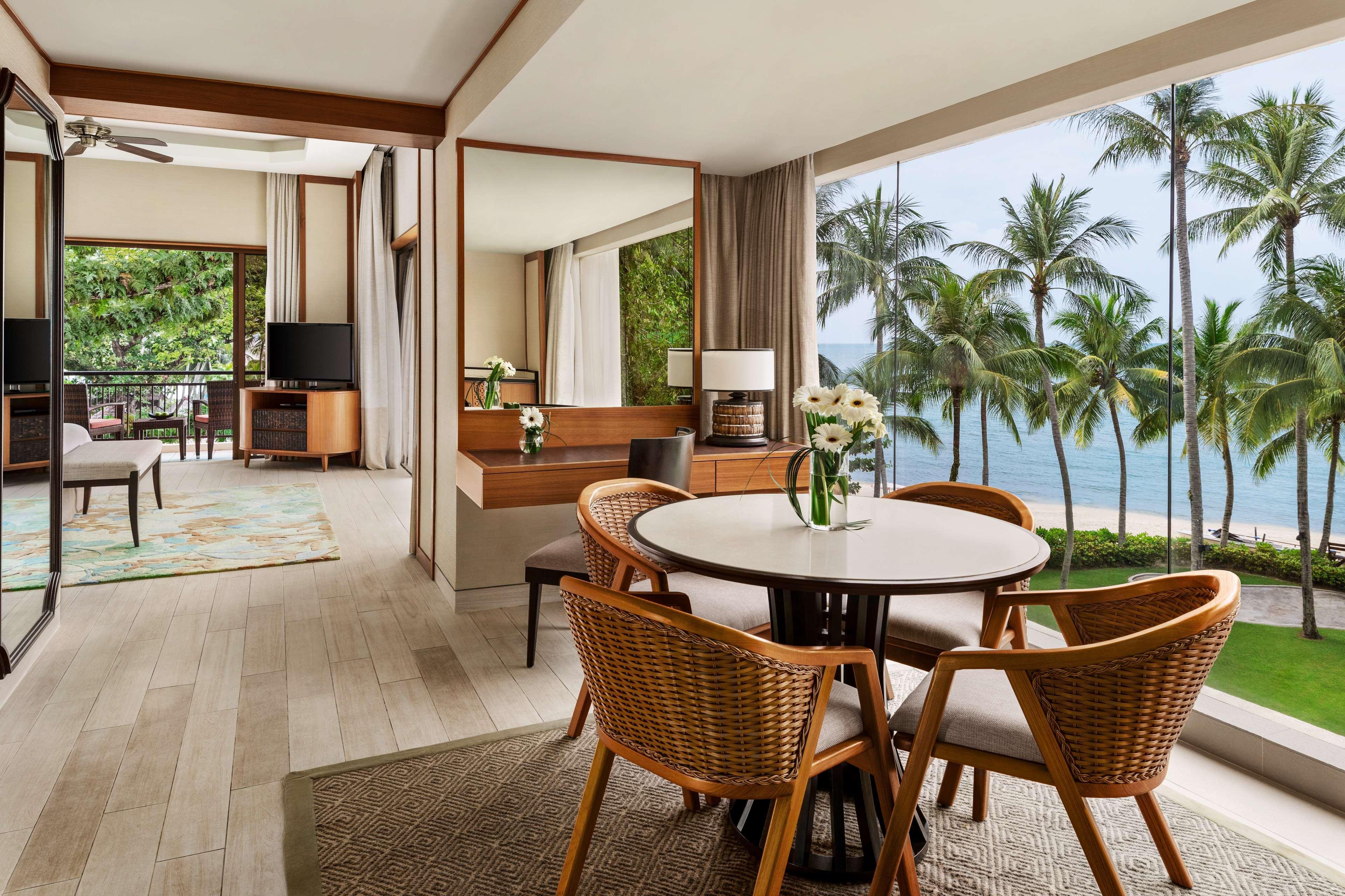 Shangri-La Rasa Sayang, Penang Batu Feringgi Ngoại thất bức ảnh A suite at the Westin Resort & Spa, Nusa Dua, Bali