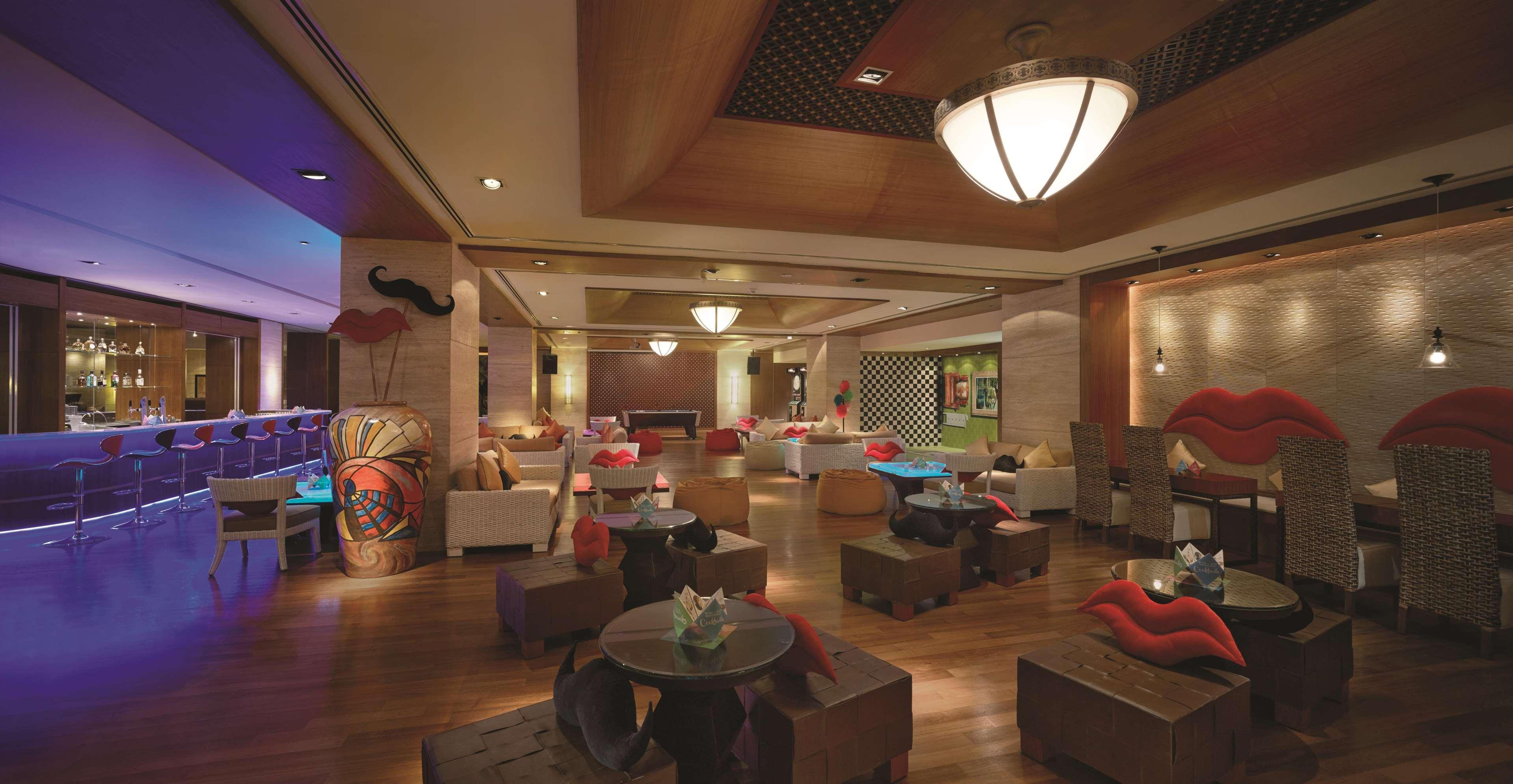 Shangri-La Rasa Sayang, Penang Batu Feringgi Ngoại thất bức ảnh The interior of the lounge